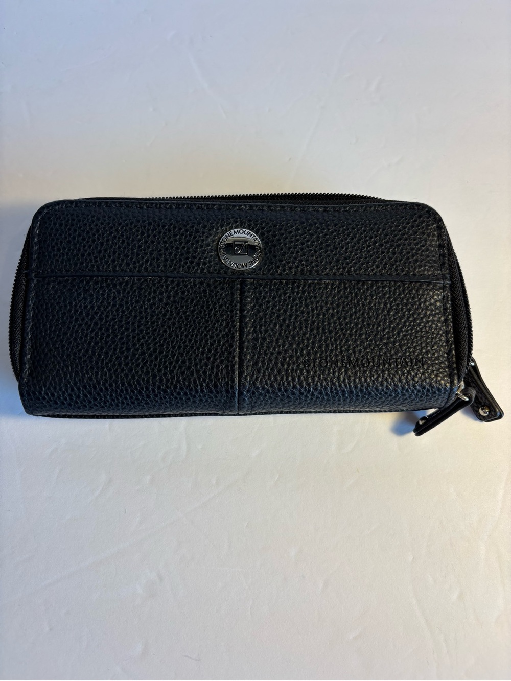 Stone Mountain Black Leather Zip Wallet